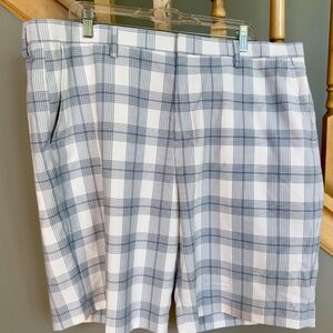 Men's Light Blue Plaid Saks Fifth Ave Golf Shorts sz 40